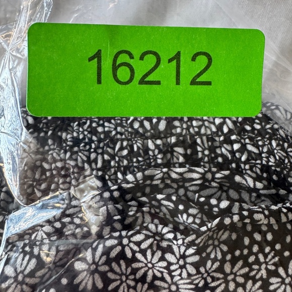 Floral Print Dress Black and White Sleeveless Smocked Black Gray Casual Sundress - Picture 16 of 16